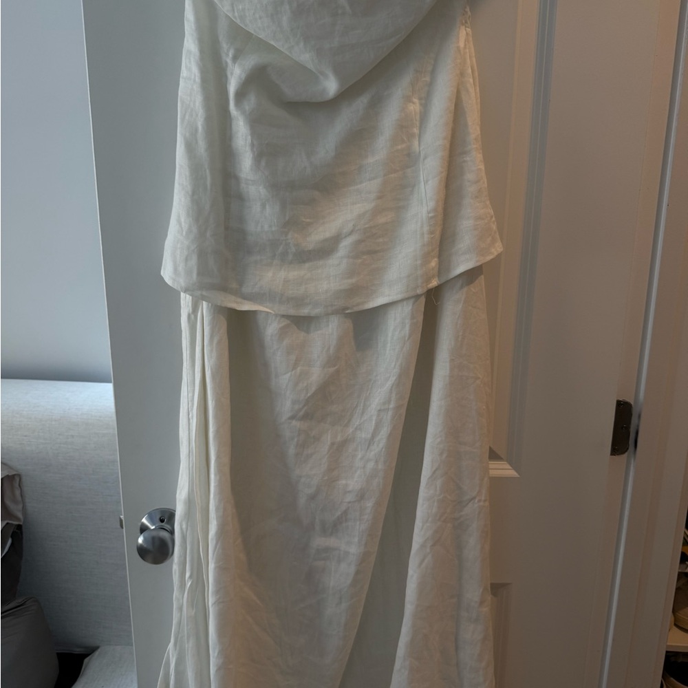 DISSH Elegant White Strapless Maxi Dress - Picture 2 of 5
